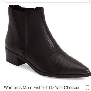 Black pointed ankle boot